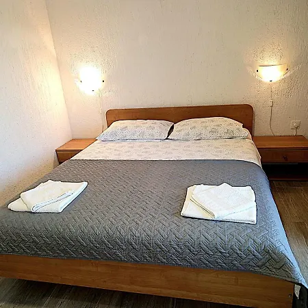 Ana Apartment Lastovo