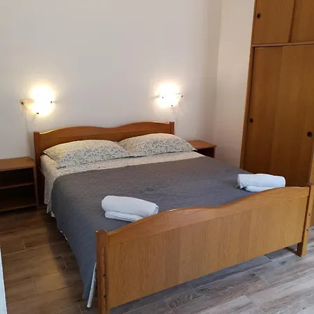 Ana Apartment Lastovo