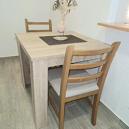 Ana Apartment *