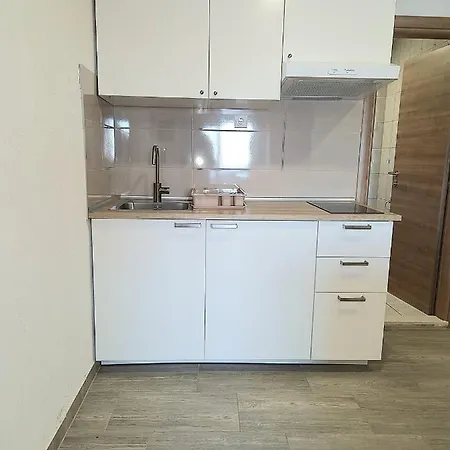 Ana Apartment *