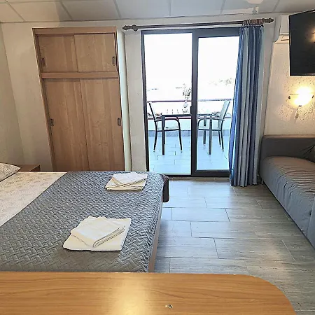 Ana Apartment *