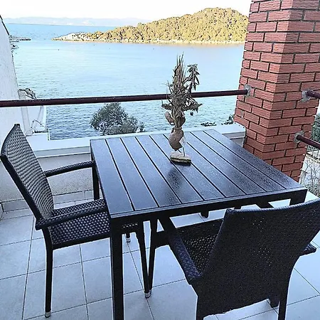 Ana Apartment *